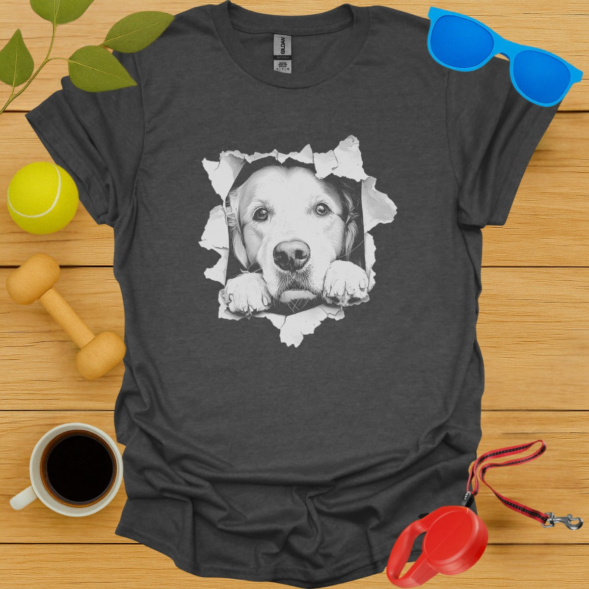 Golden Retriever Peaking T-Shirt